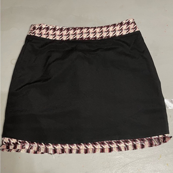 BCBG Generation Houndstooth Fringe Mini Skirt Brown, Cranberry, Plum, Cream sz 8 - Picture 8 of 11